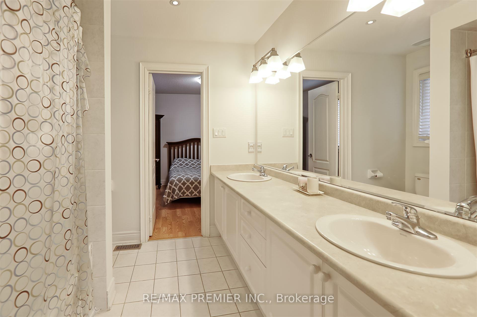 Photo 28 of 50 Basilica Drive, Vaughan, Vellore Village — HOMEH