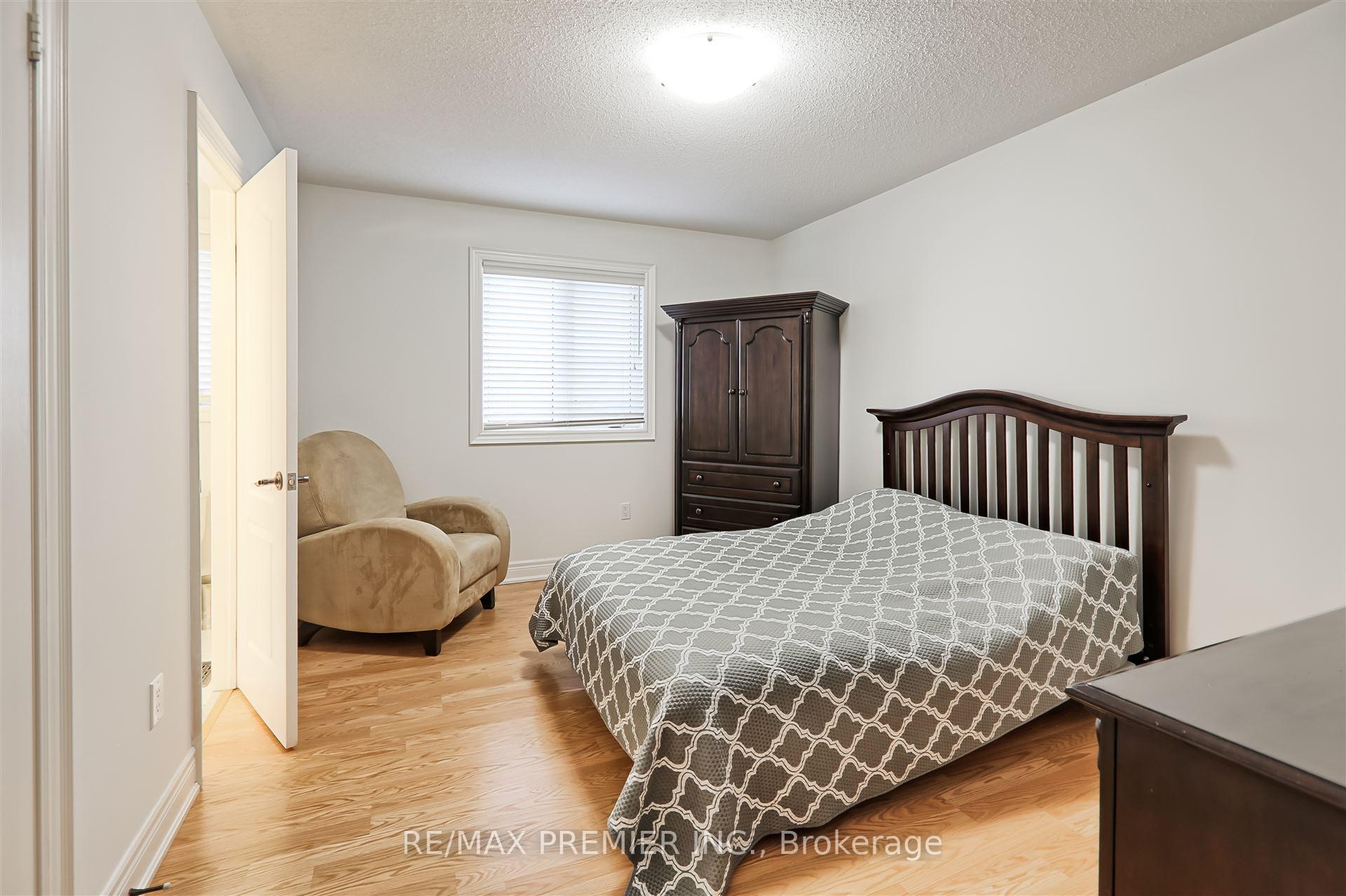Photo 29 of 50 Basilica Drive, Vaughan, Vellore Village — HOMEH