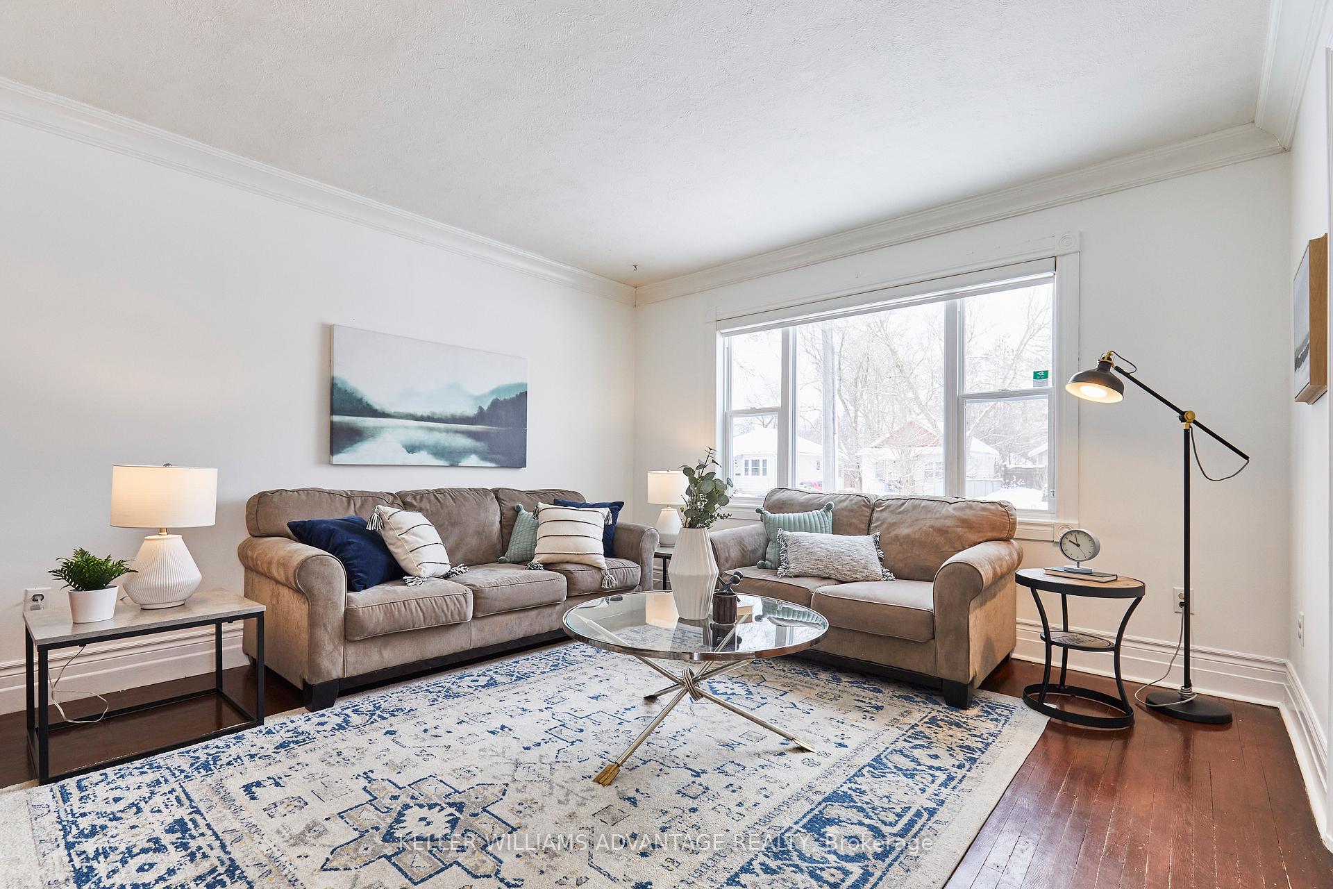 Photo 3 of 25 Henry Street, Barrie, Queen's Park — HOMEH