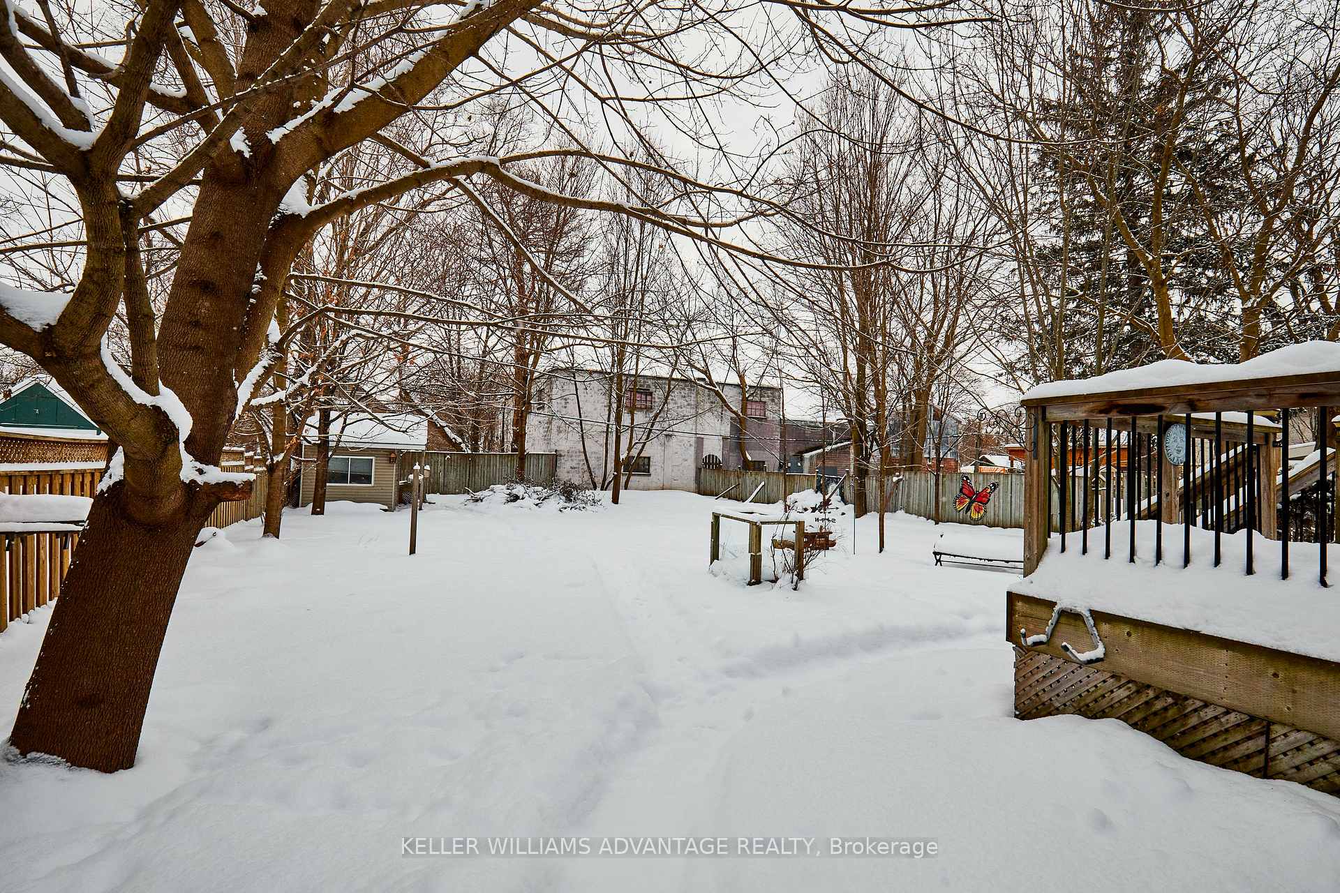 Photo 32 of 25 Henry Street, Barrie, Queen's Park — HOMEH