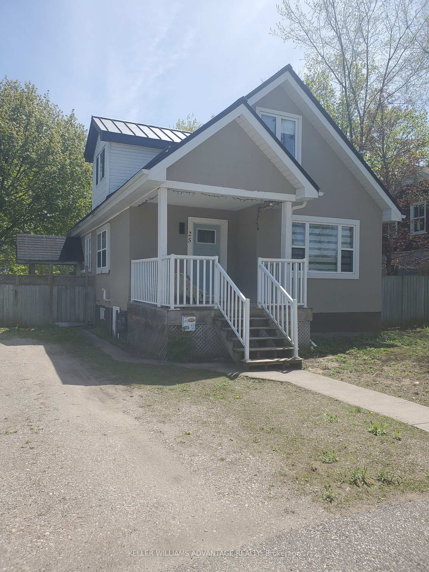 Photo 38 of 25 Henry Street, Barrie, Queen's Park — HOMEH