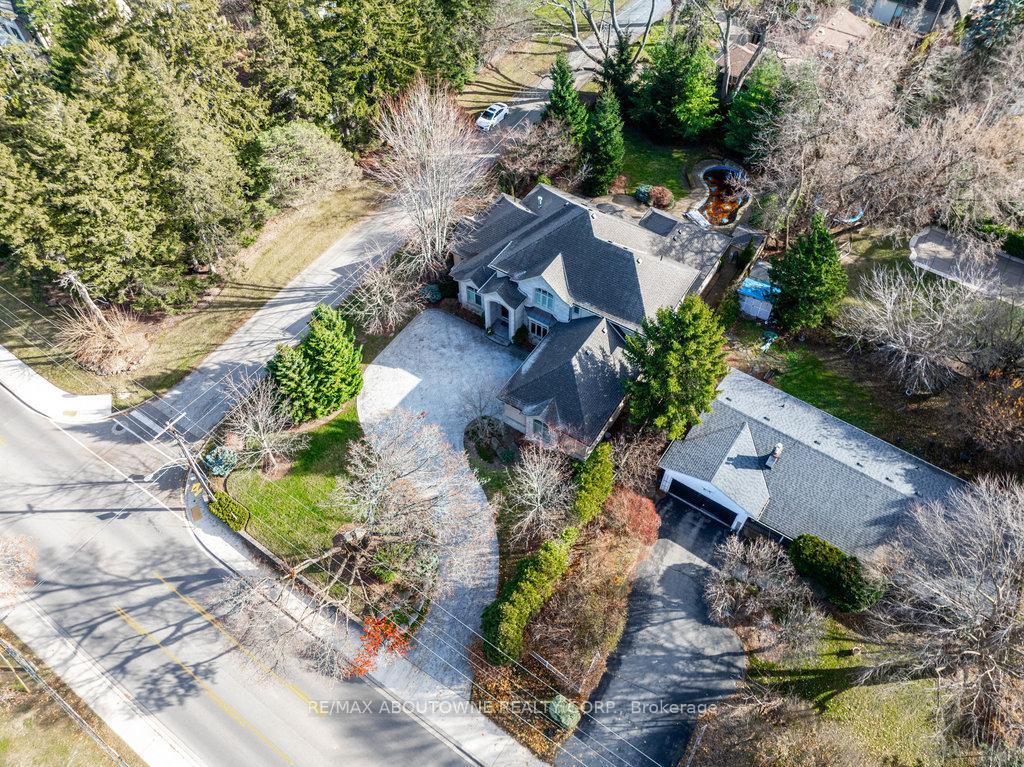 Photo 2 of 4318 Lakeshore Road, Burlington, Shoreacres — HOMEH
