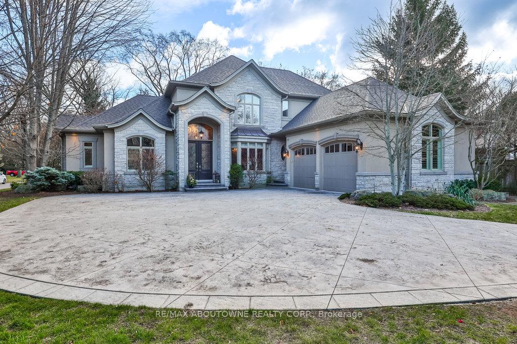 Photo 3 of 4318 Lakeshore Road, Burlington, Shoreacres — HOMEH