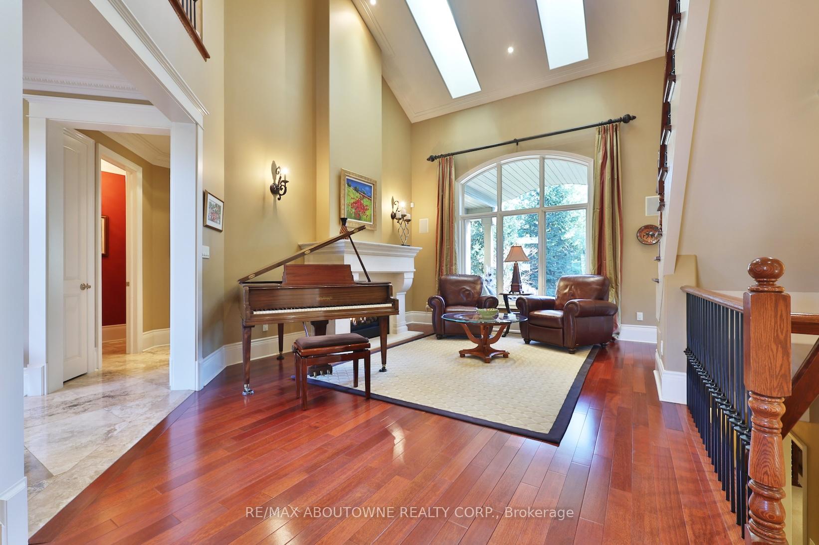Photo 7 of 4318 Lakeshore Road, Burlington, Shoreacres — HOMEH