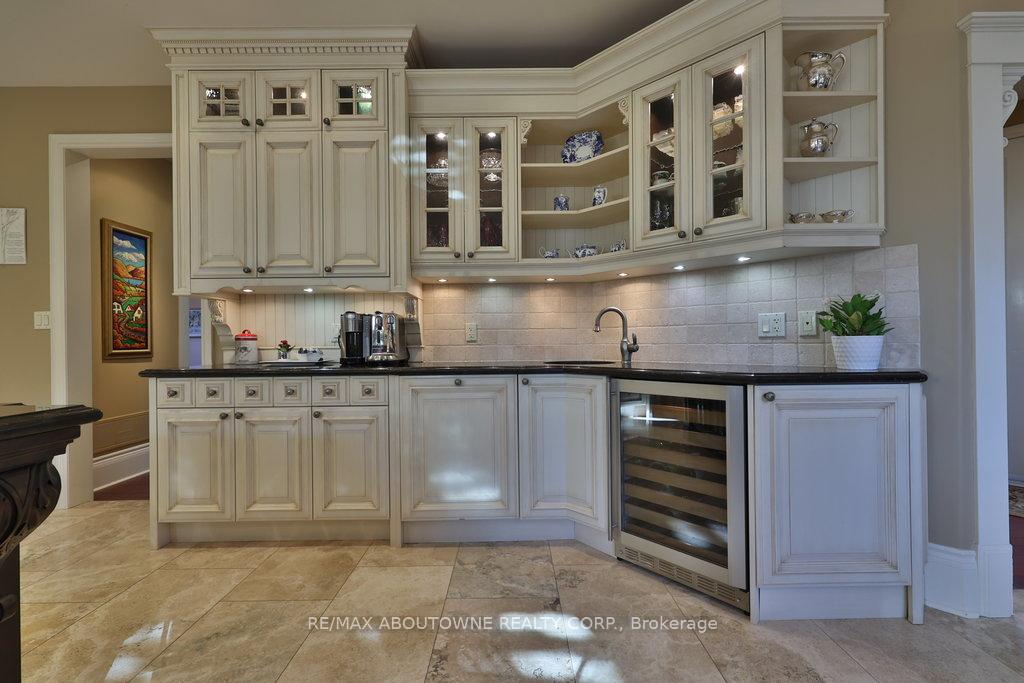 Photo 12 of 4318 Lakeshore Road, Burlington, Shoreacres — HOMEH