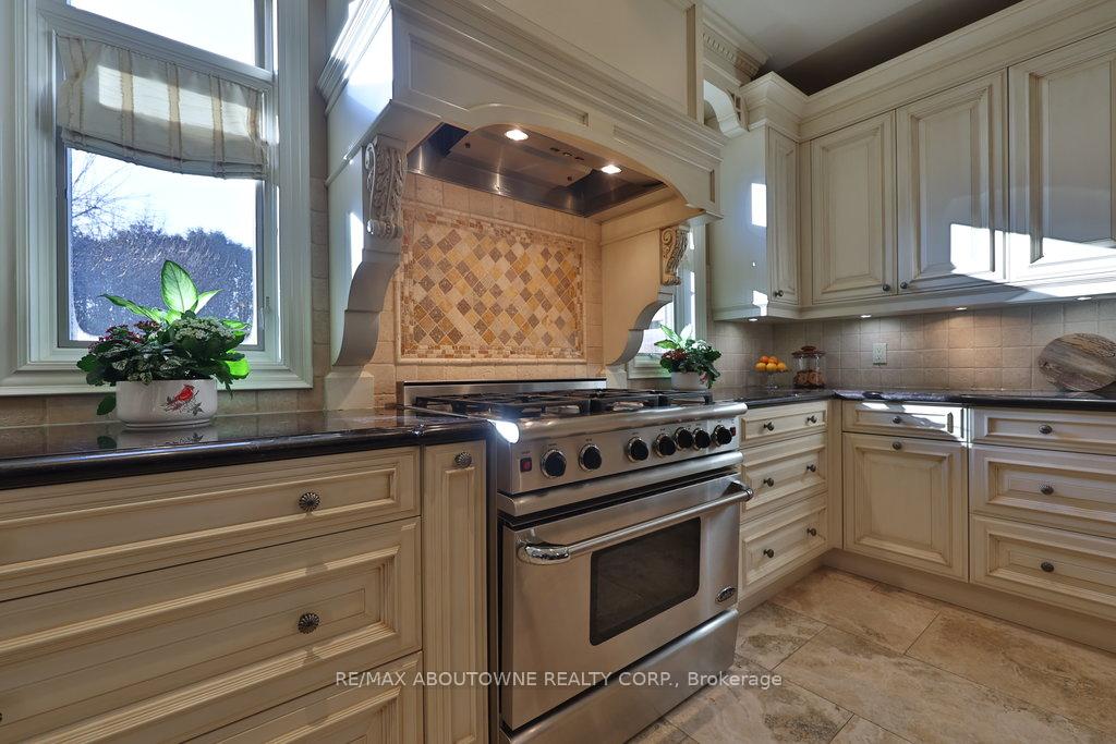 Photo 13 of 4318 Lakeshore Road, Burlington, Shoreacres — HOMEH