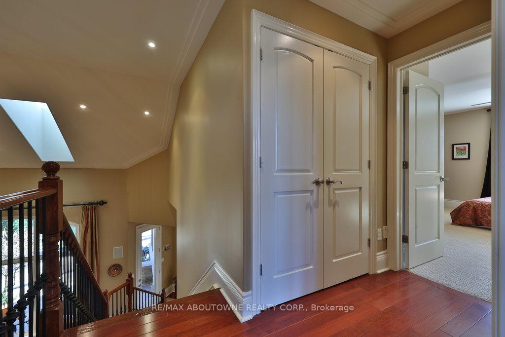 Photo 17 of 4318 Lakeshore Road, Burlington, Shoreacres — HOMEH