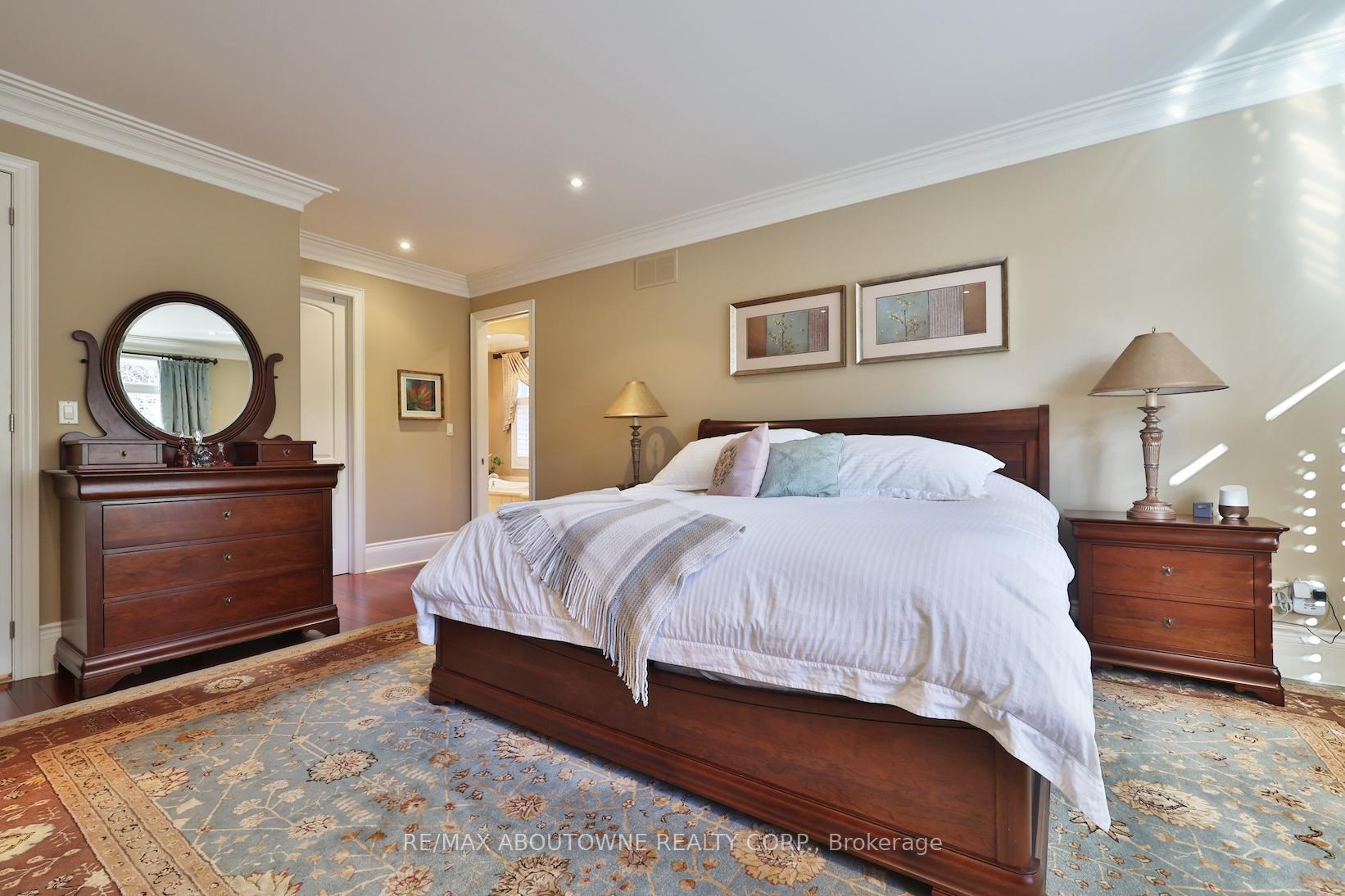 Photo 18 of 4318 Lakeshore Road, Burlington, Shoreacres — HOMEH