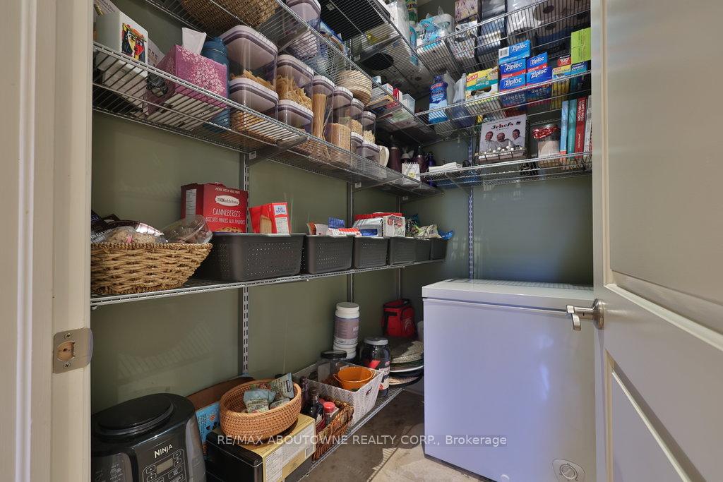 Photo 28 of 4318 Lakeshore Road, Burlington, Shoreacres — HOMEH