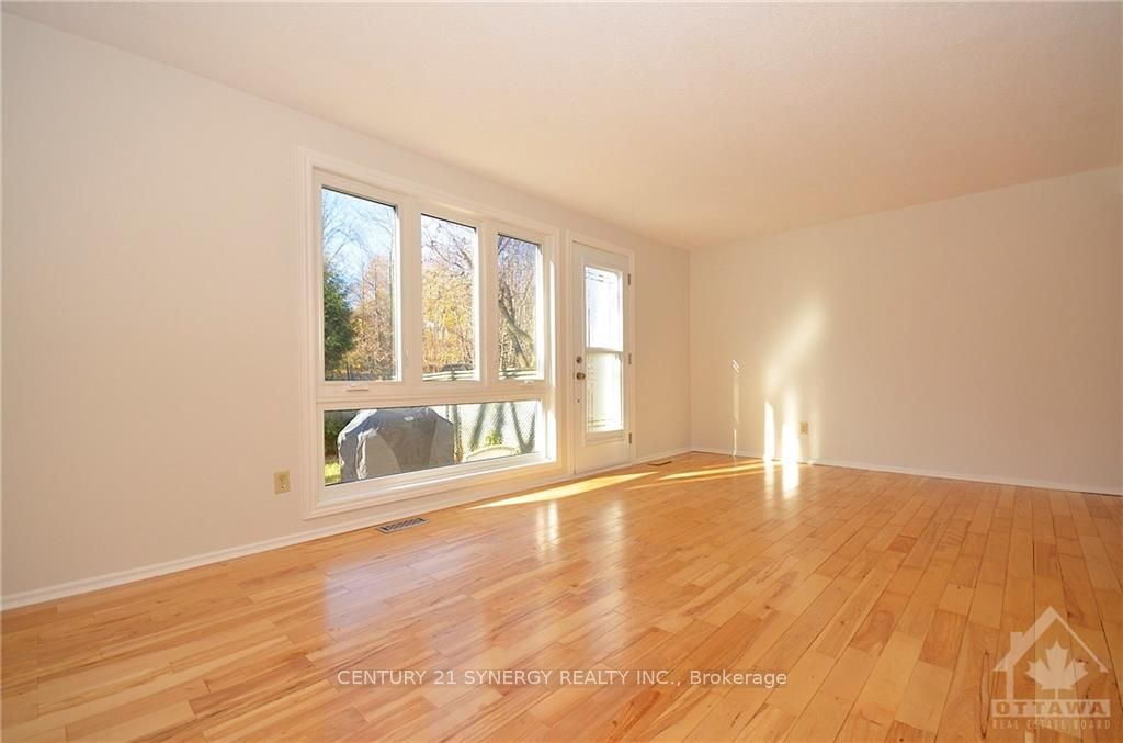 Photo 10 of 58 Tedwyn Drive, Ottawa, Barrhaven - Pheasant Run — HOMEH