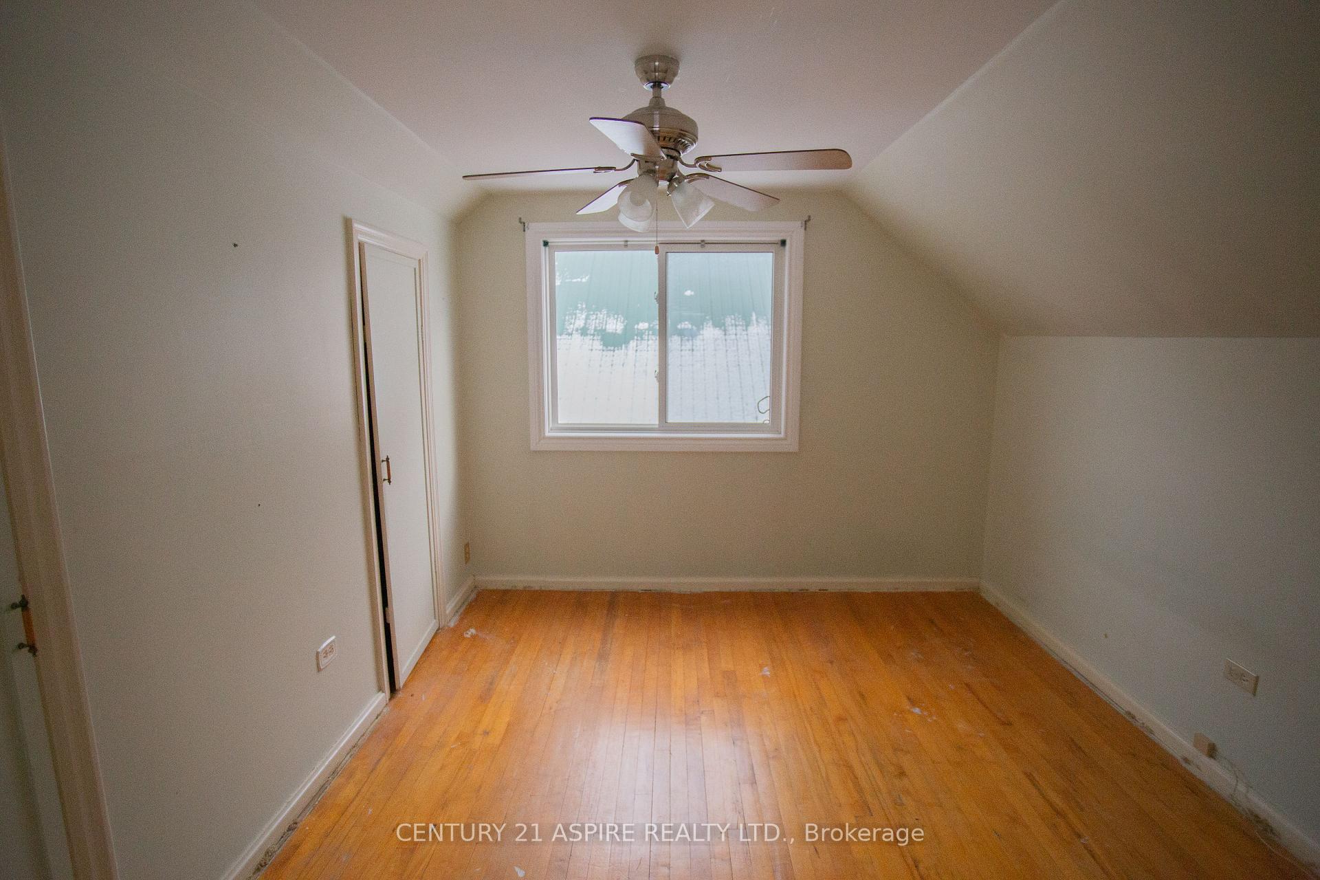 Photo 12 of 124 Third Avenue, Arnprior — HOMEH