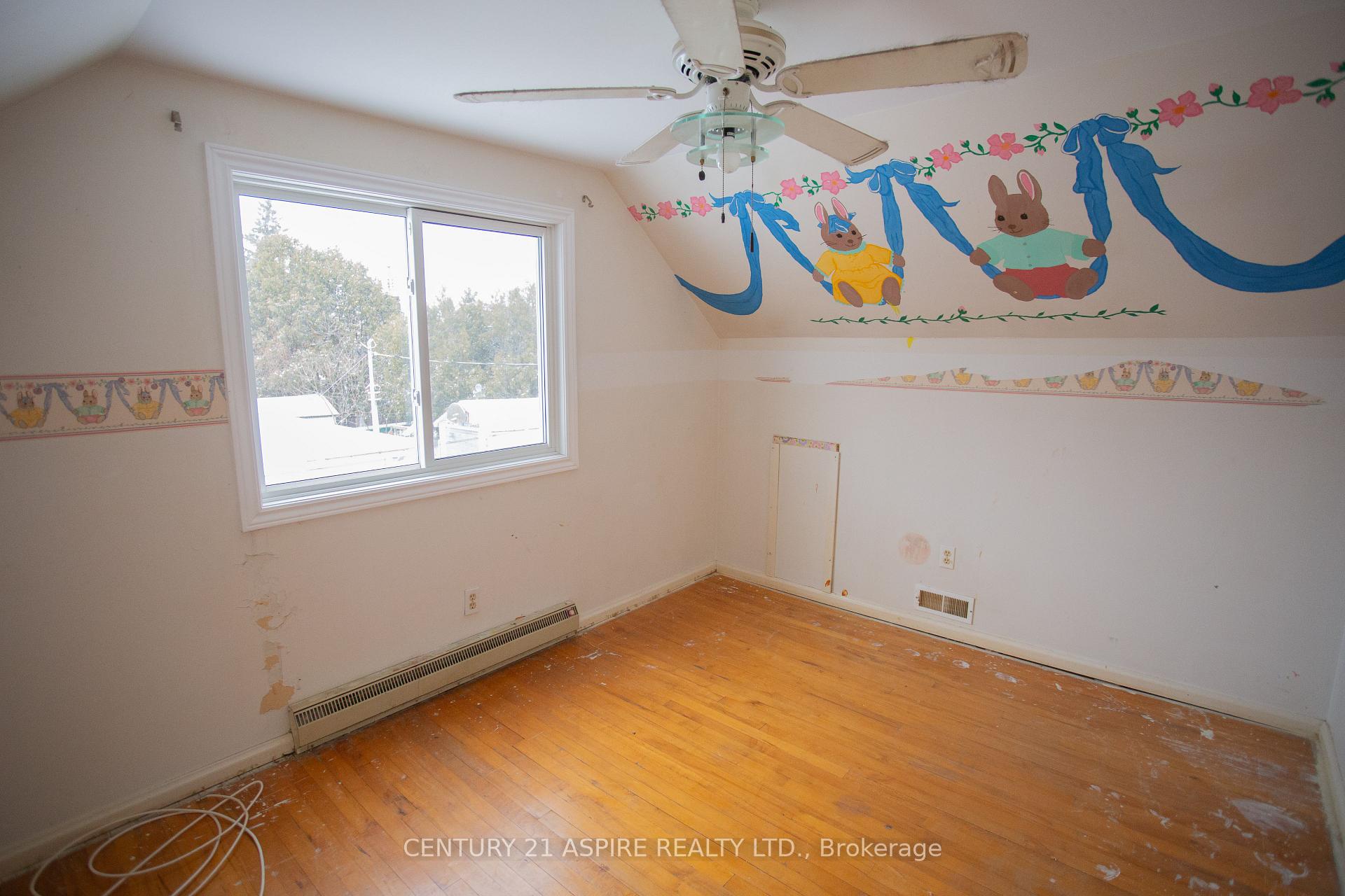 Photo 14 of 124 Third Avenue, Arnprior — HOMEH