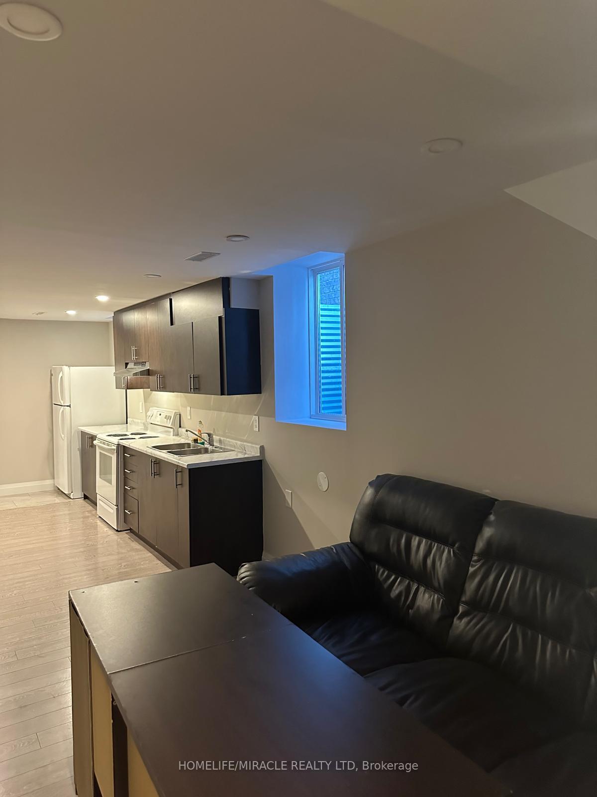 Photo 4 of 14 Bakersfield Road, Brampton, Vales of Castlemore — HOMEH