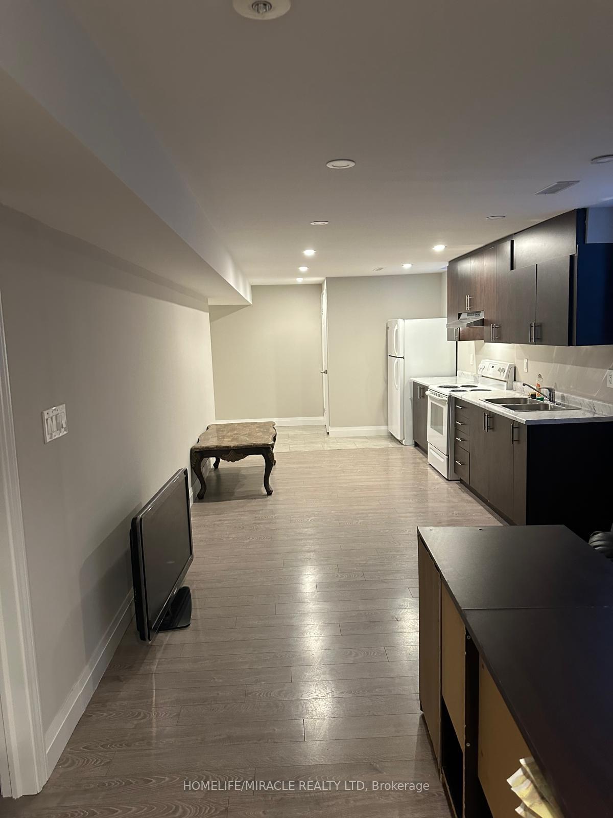 Photo 5 of 14 Bakersfield Road, Brampton, Vales of Castlemore — HOMEH