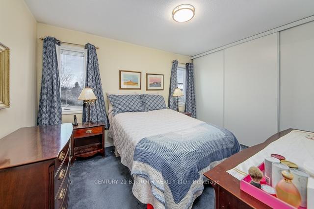 Photo 15 of 43 Heritage Court, Barrie, Painswick South — HOMEH