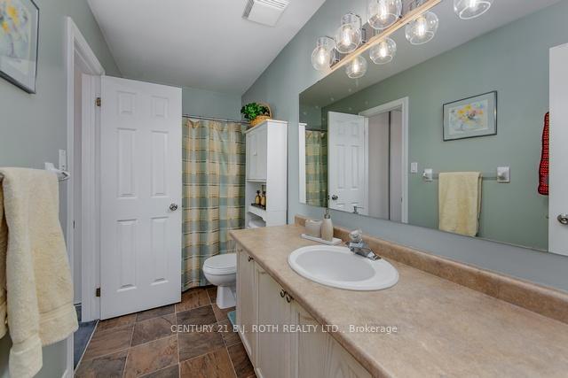 Photo 18 of 43 Heritage Court, Barrie, Painswick South — HOMEH