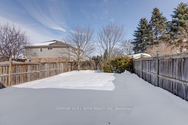 Photo 21 of 43 Heritage Court, Barrie, Painswick South — HOMEH