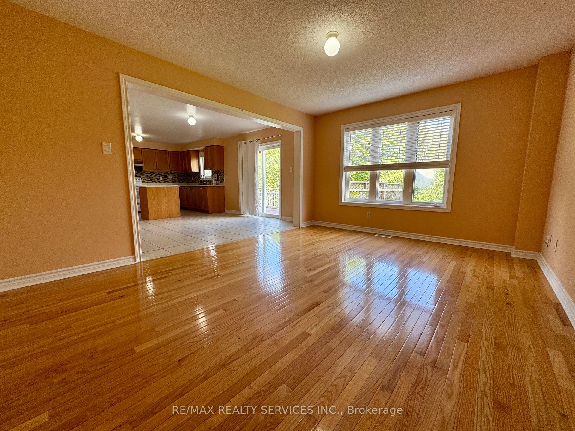 Photo 15 of 53 Echoridge Drive, Brampton, Fletcher's Meadow — HOMEH