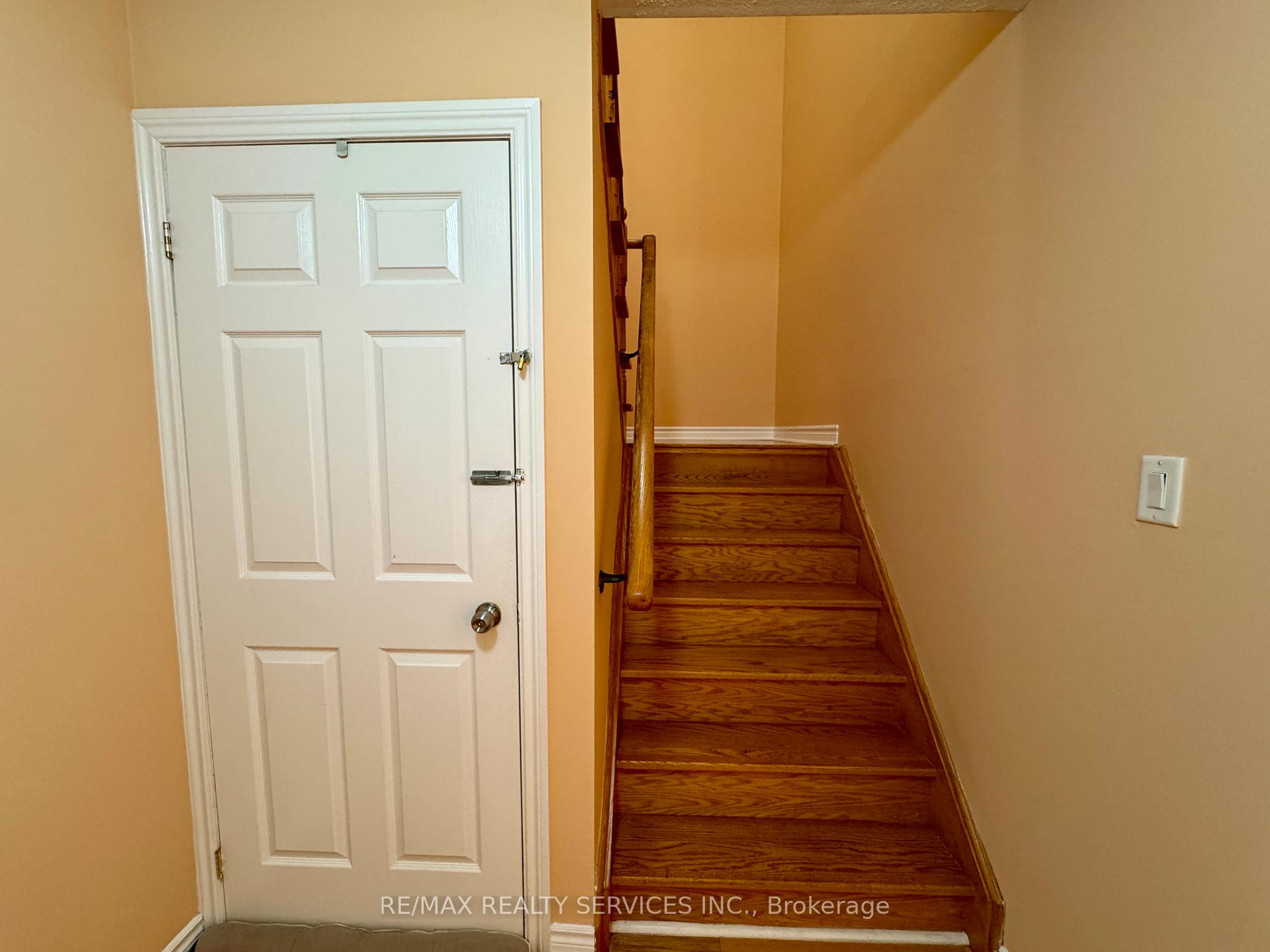 Photo 17 of 53 Echoridge Drive, Brampton, Fletcher's Meadow — HOMEH