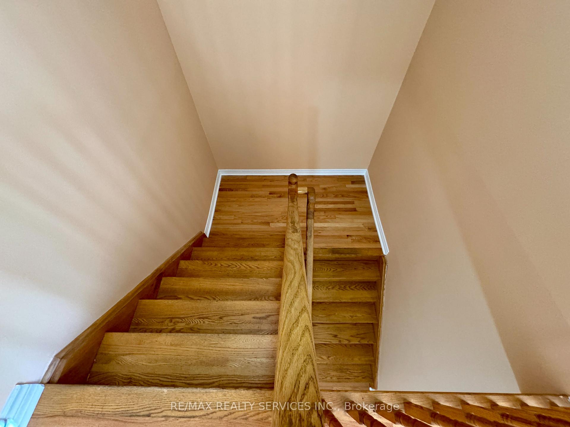 Photo 19 of 53 Echoridge Drive, Brampton, Fletcher's Meadow — HOMEH