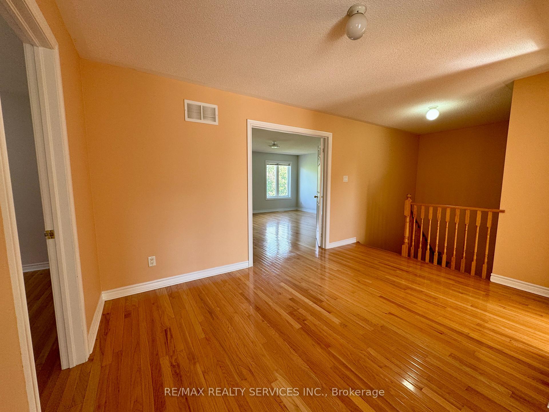 Photo 21 of 53 Echoridge Drive, Brampton, Fletcher's Meadow — HOMEH