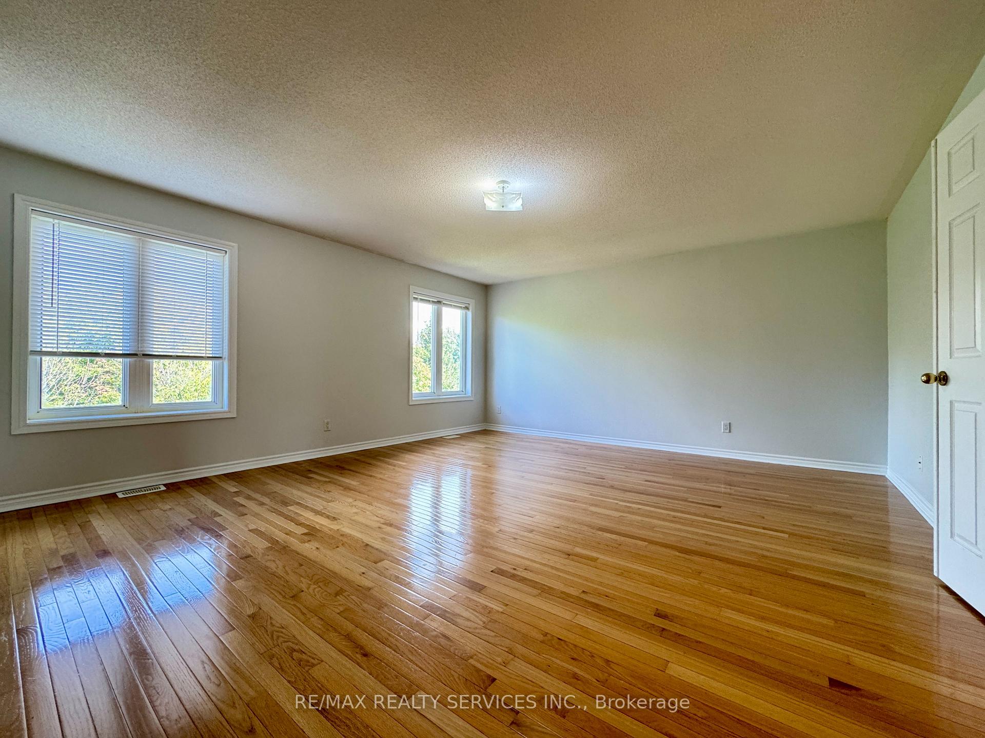 Photo 22 of 53 Echoridge Drive, Brampton, Fletcher's Meadow — HOMEH