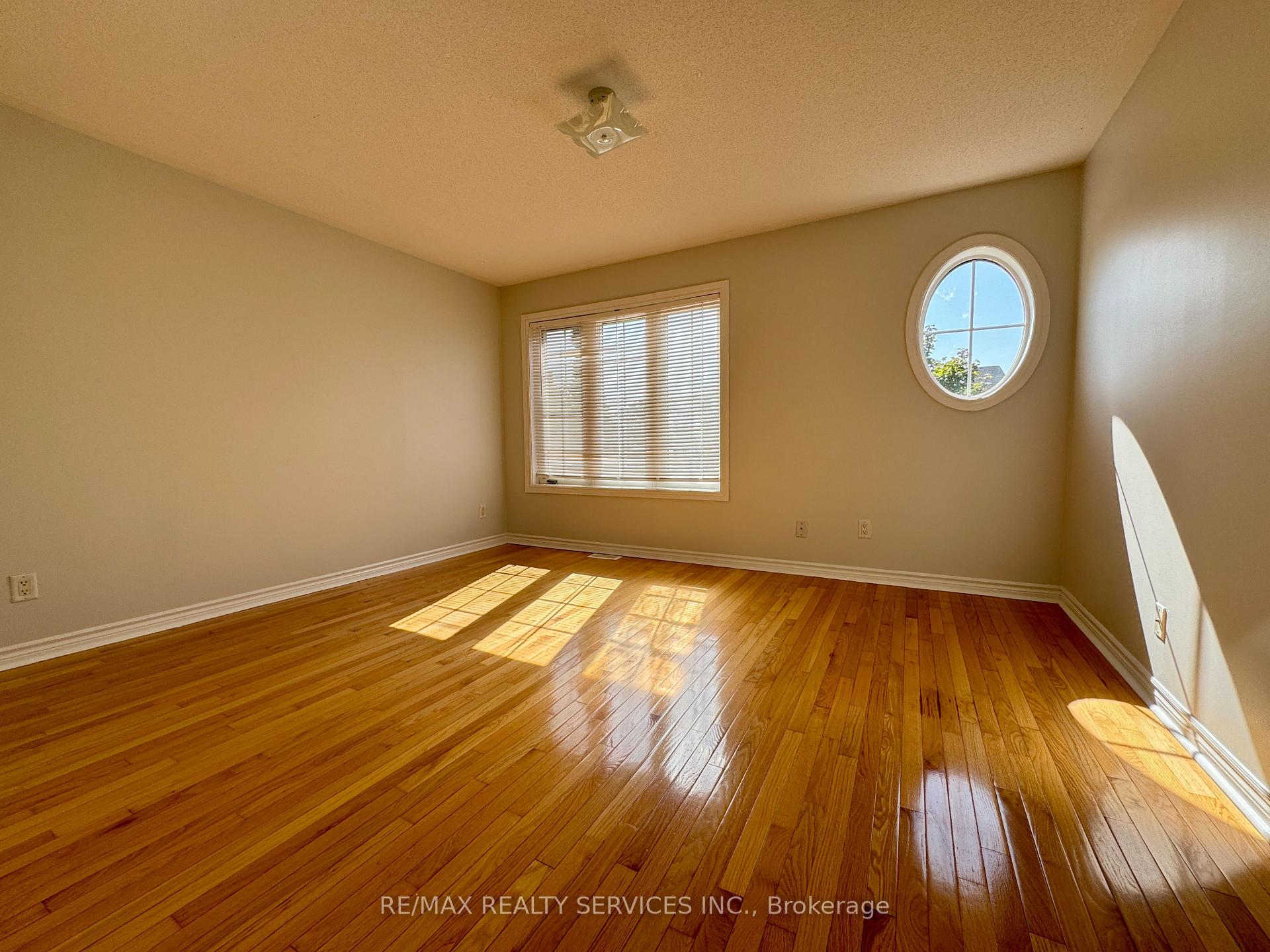 Photo 27 of 53 Echoridge Drive, Brampton, Fletcher's Meadow — HOMEH