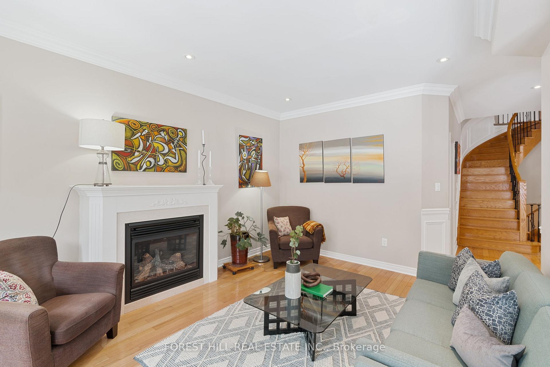 Photo 10 of 43 Chopin Boulevard, Vaughan, Patterson — HOMEH