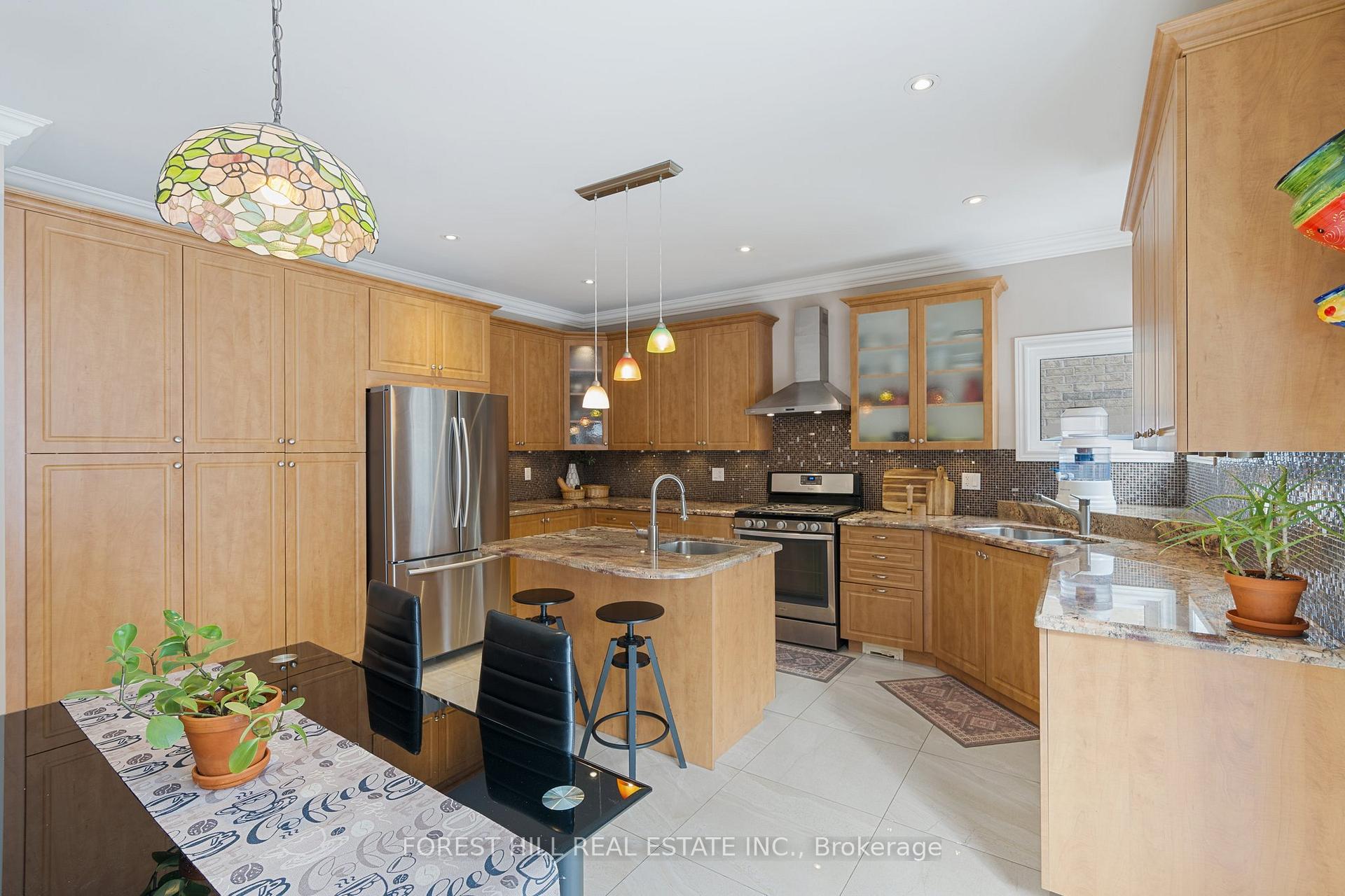 Photo 12 of 43 Chopin Boulevard, Vaughan, Patterson — HOMEH