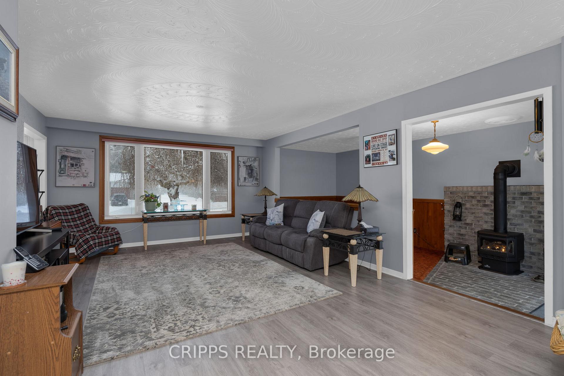 Photo 5 of 6 Lonsdale Place, Barrie, Grove East — HOMEH