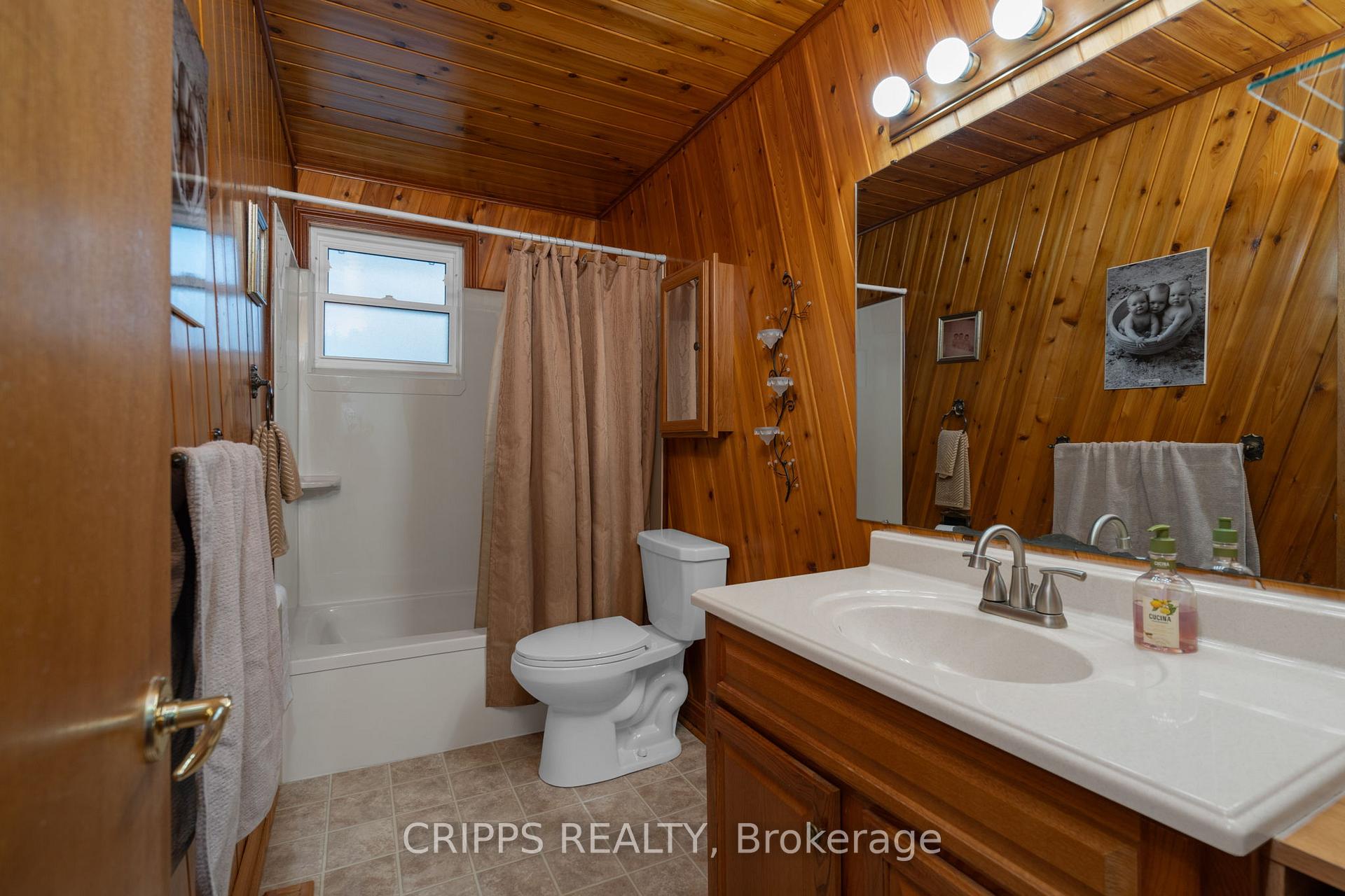 Photo 17 of 6 Lonsdale Place, Barrie, Grove East — HOMEH