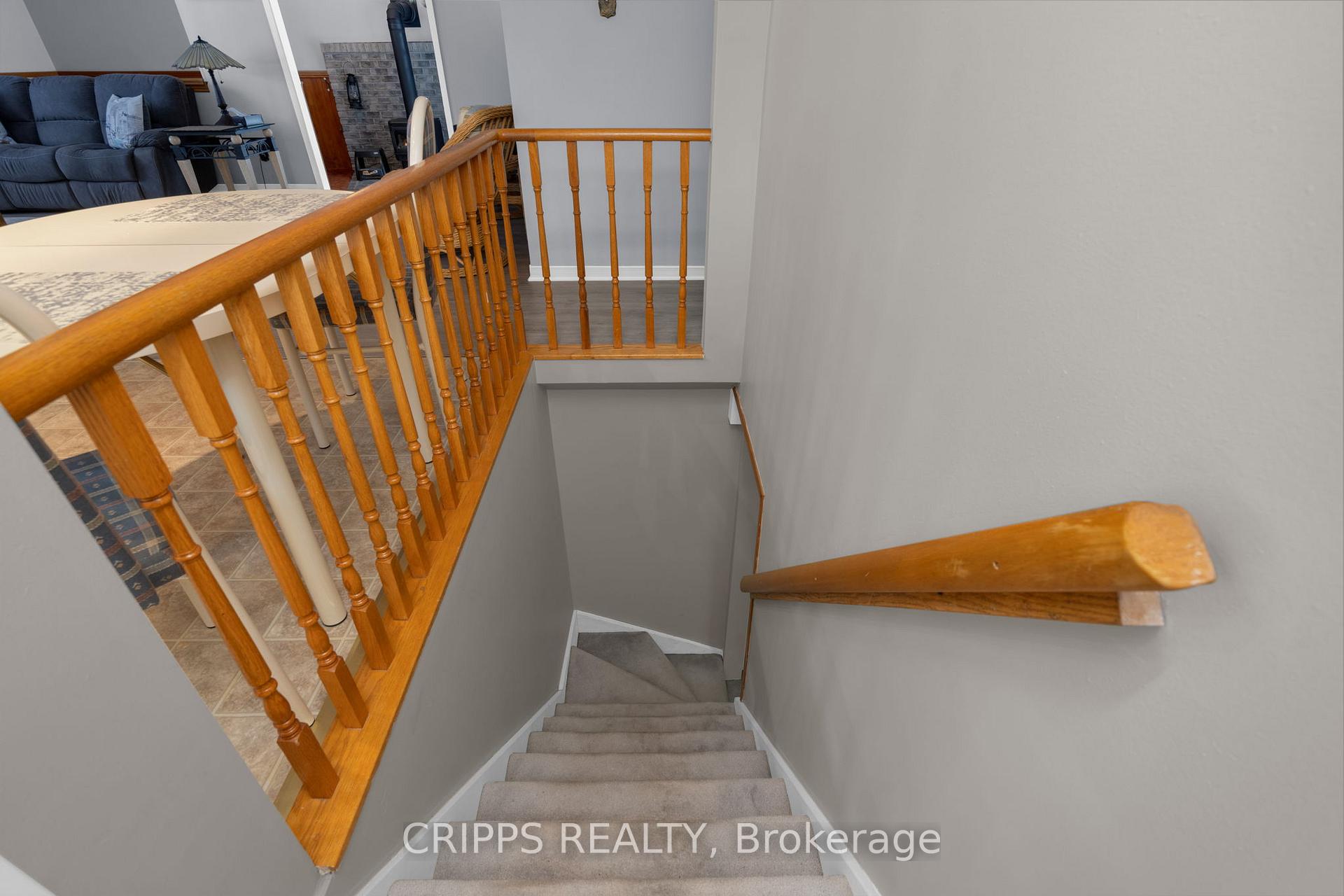 Photo 21 of 6 Lonsdale Place, Barrie, Grove East — HOMEH