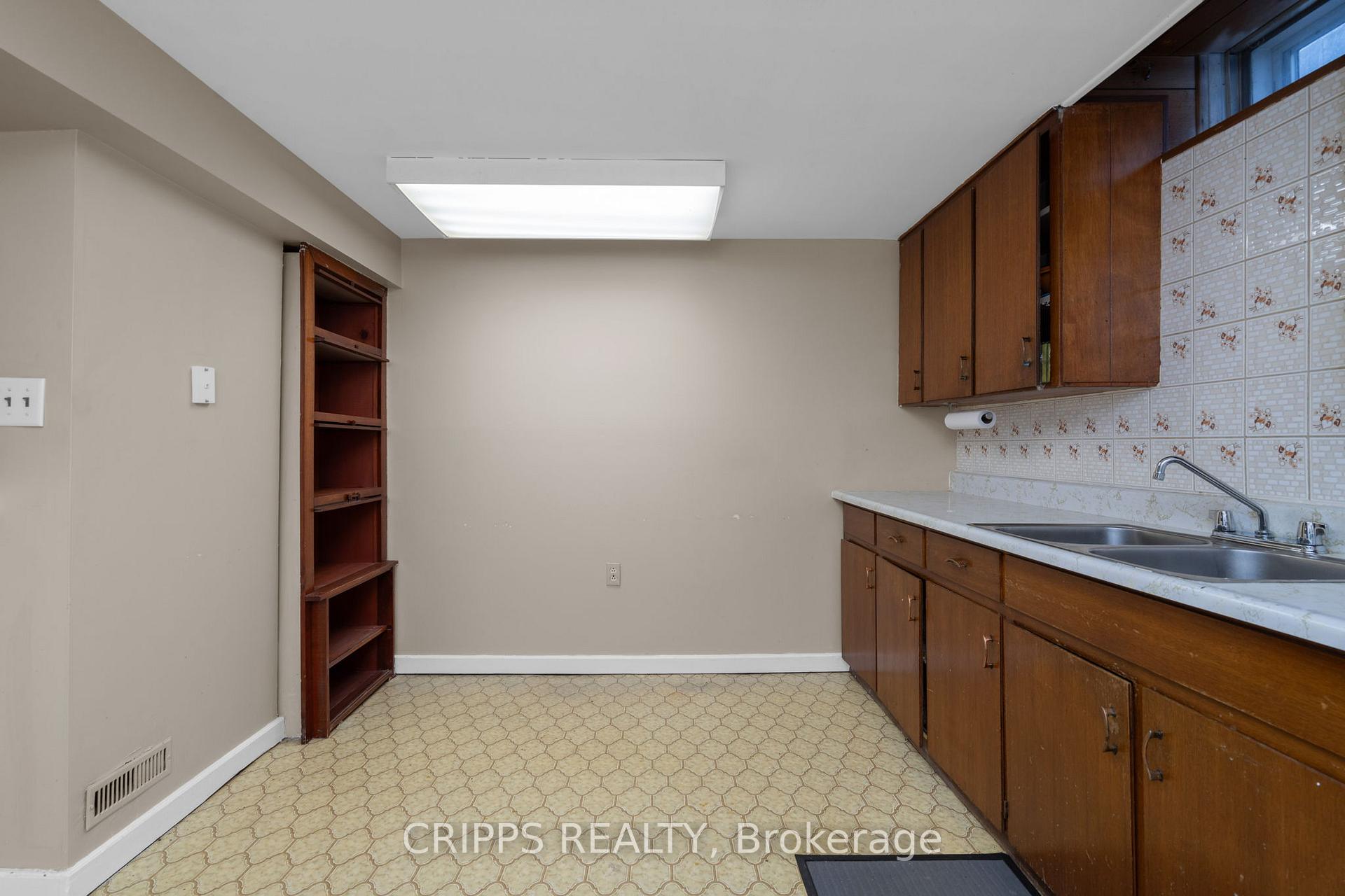 Photo 27 of 6 Lonsdale Place, Barrie, Grove East — HOMEH
