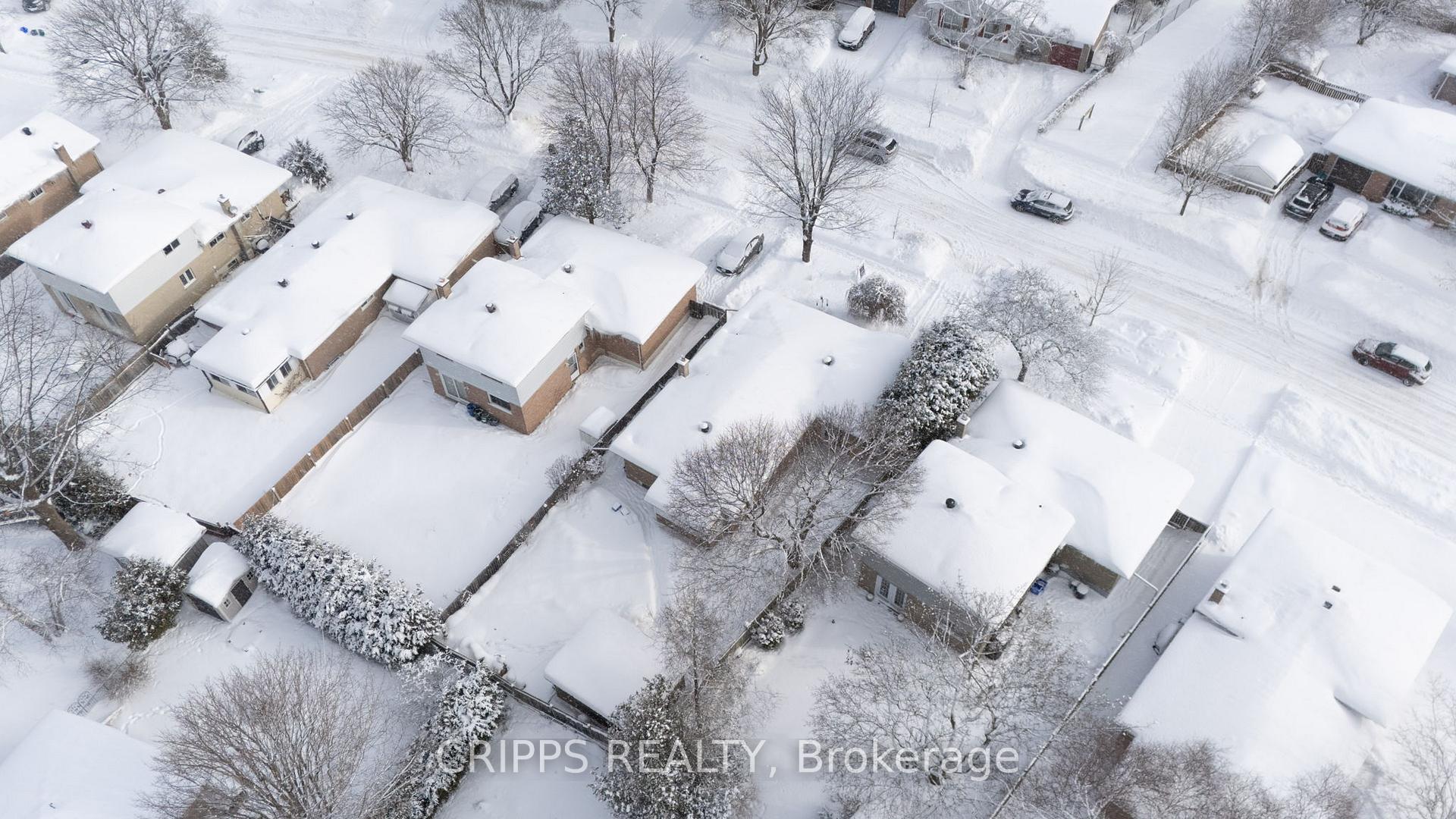 Photo 37 of 6 Lonsdale Place, Barrie, Grove East — HOMEH
