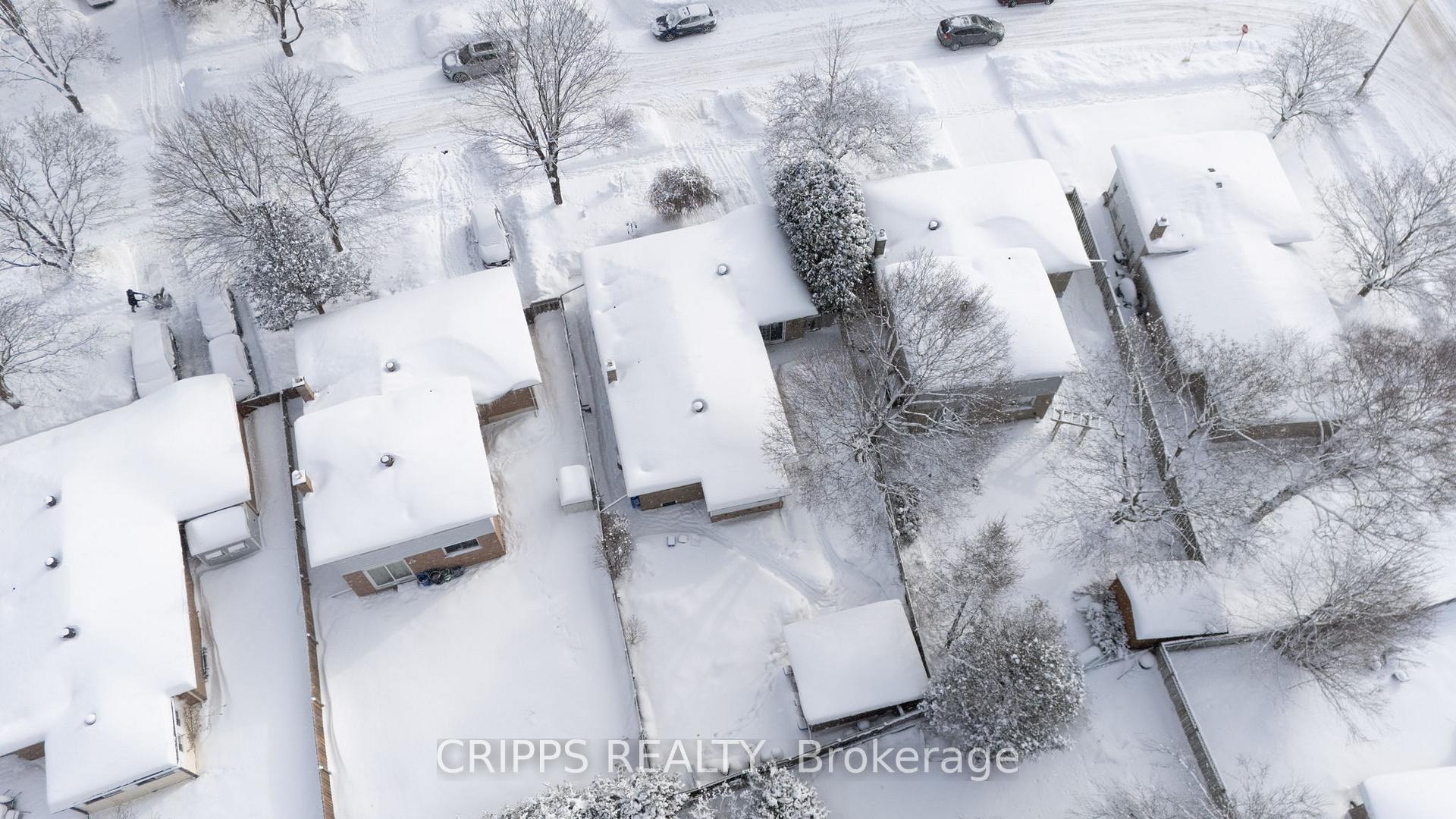 Photo 38 of 6 Lonsdale Place, Barrie, Grove East — HOMEH