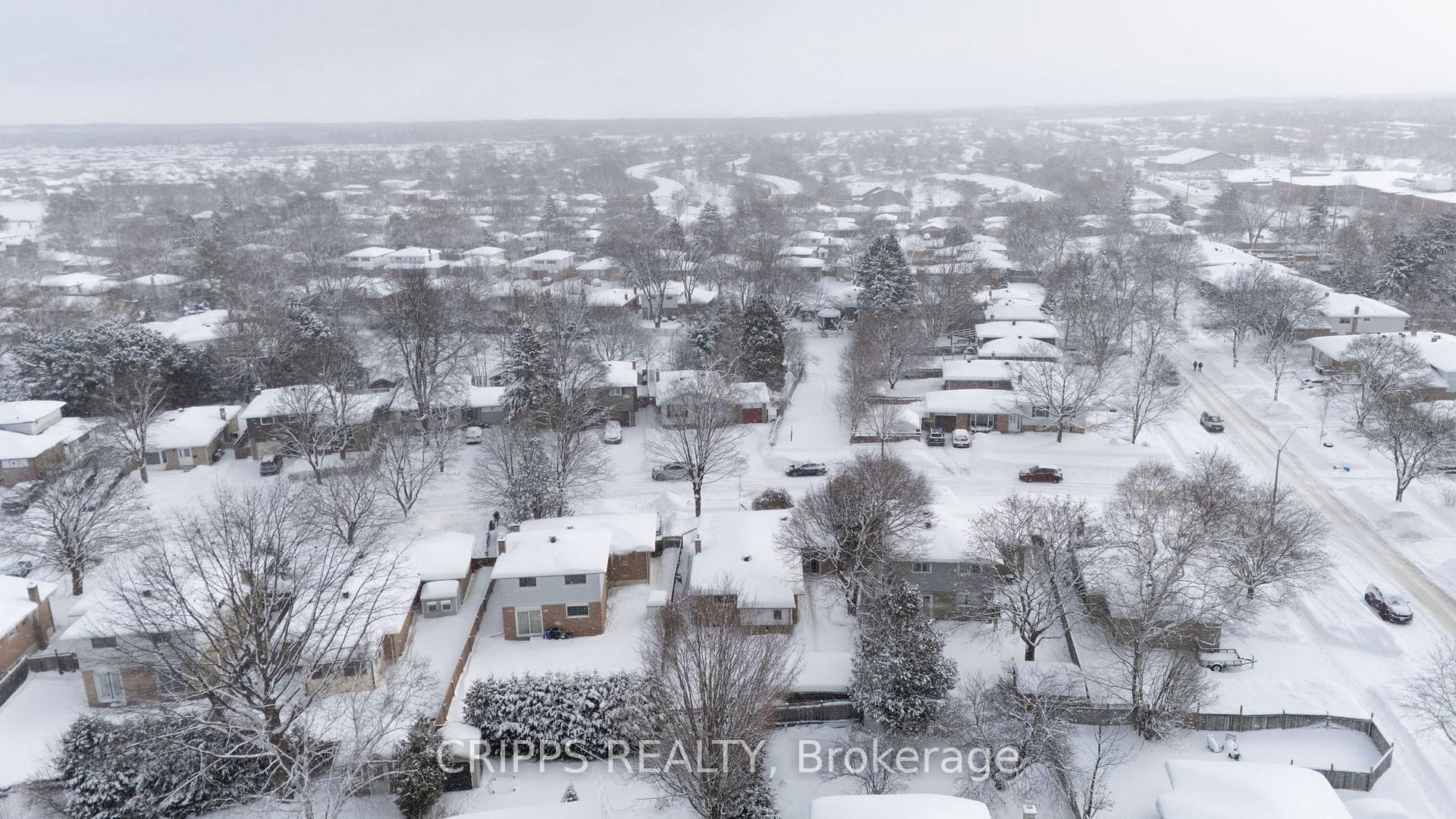 Photo 39 of 6 Lonsdale Place, Barrie, Grove East — HOMEH