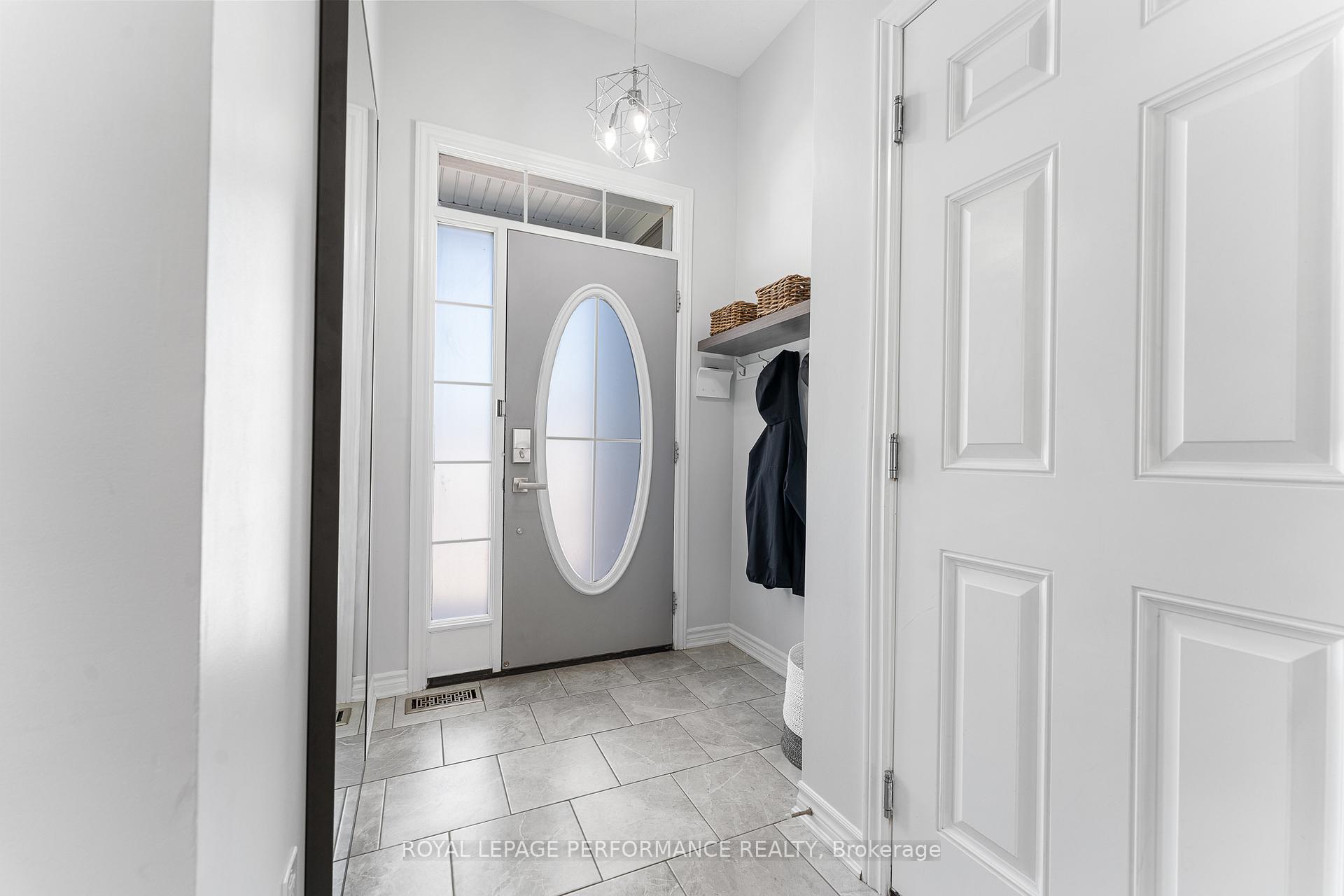 Photo 2 of 554 Millars Sound Way, Ottawa, Barrhaven - Half Moon Bay — HOMEH