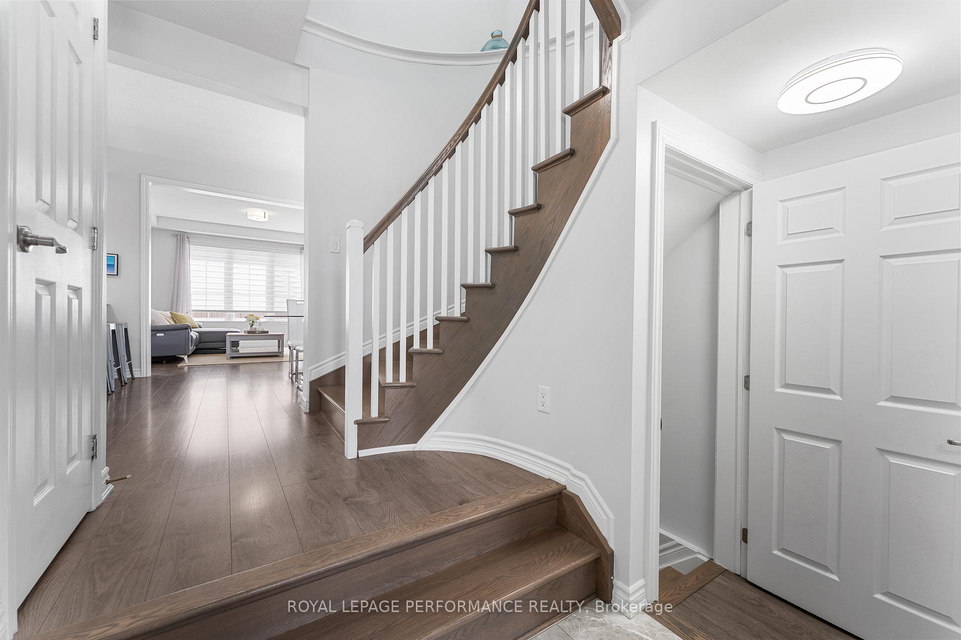 Photo 3 of 554 Millars Sound Way, Ottawa, Barrhaven - Half Moon Bay — HOMEH