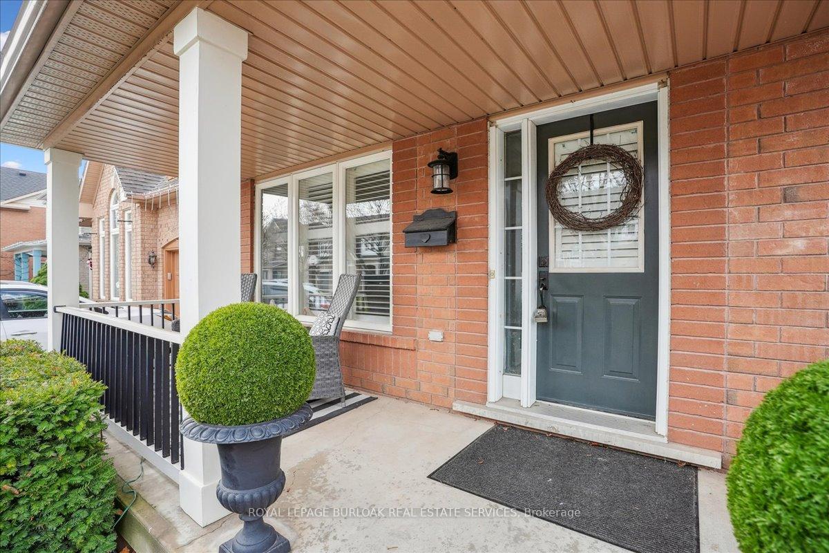 Photo 3 of 5160 Ridgewell Road E, Burlington, Orchard — HOMEH