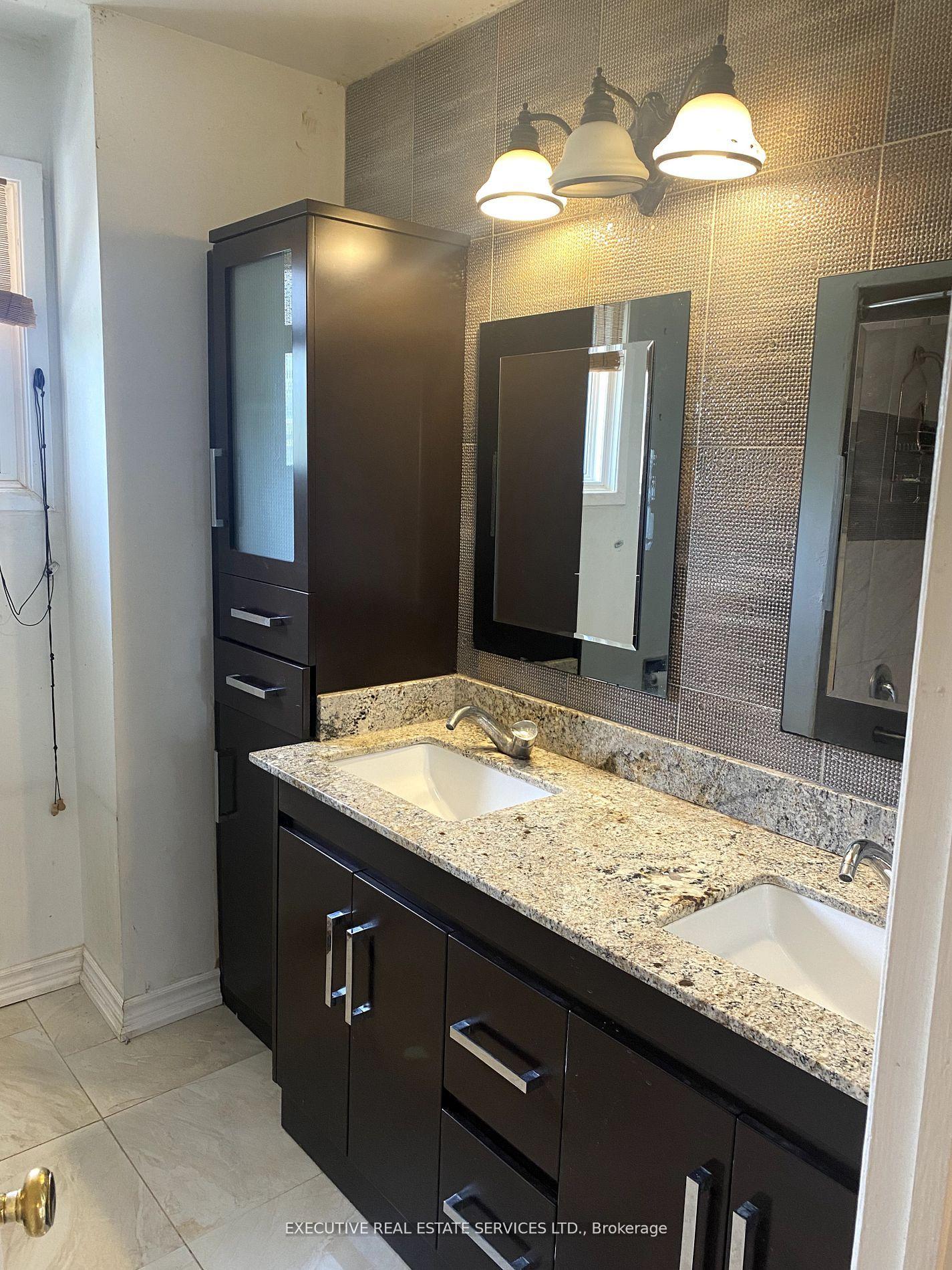 Photo 10 of 1 Fairlight Street, Brampton, Heart Lake West — HOMEH