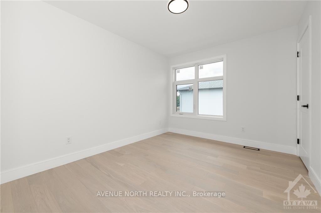 Photo 28 of 8 Melville Drive, Ottawa, Barrhaven - Pheasant Run — HOMEH