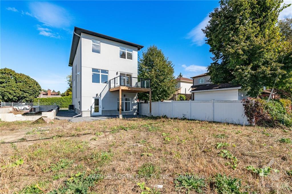 Photo 39 of 8 Melville Drive, Ottawa, Barrhaven - Pheasant Run — HOMEH