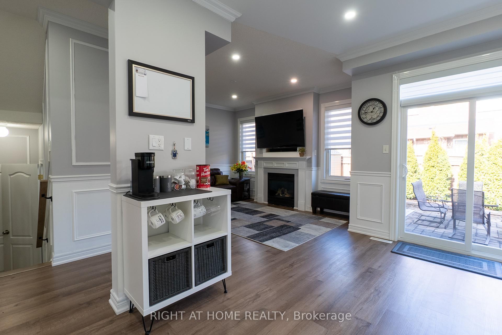 Photo 11 of 20 Daiseyfield Crescent, Vaughan, Vellore Village — HOMEH
