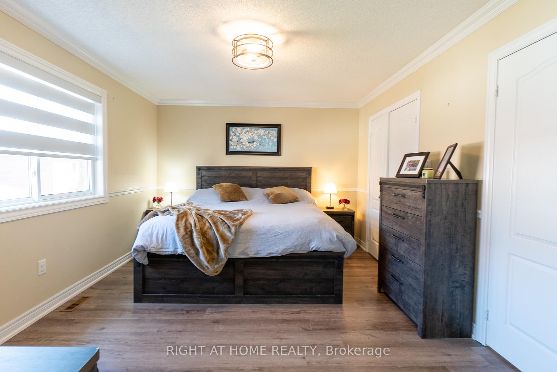 Photo 22 of 20 Daiseyfield Crescent, Vaughan, Vellore Village — HOMEH