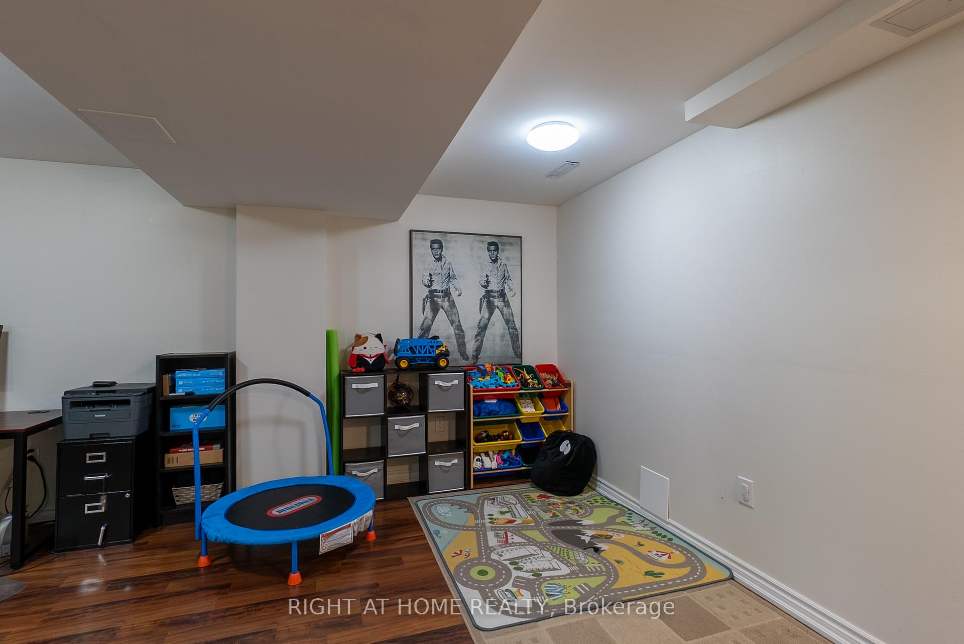 Photo 32 of 20 Daiseyfield Crescent, Vaughan, Vellore Village — HOMEH