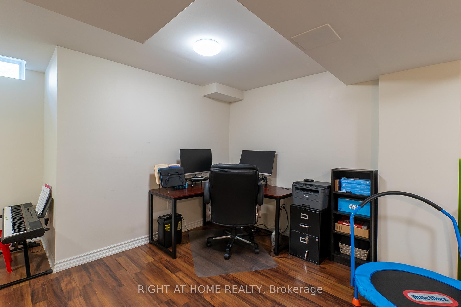 Photo 33 of 20 Daiseyfield Crescent, Vaughan, Vellore Village — HOMEH