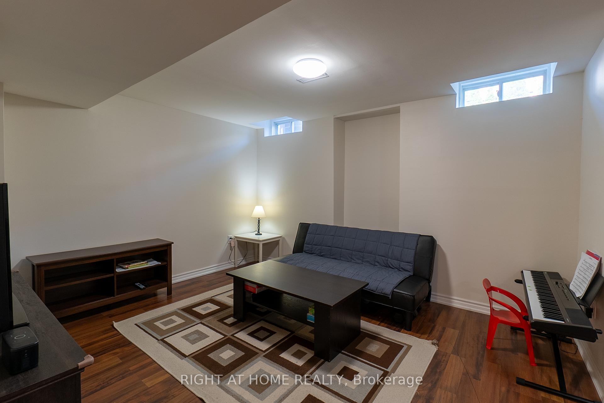 Photo 36 of 20 Daiseyfield Crescent, Vaughan, Vellore Village — HOMEH