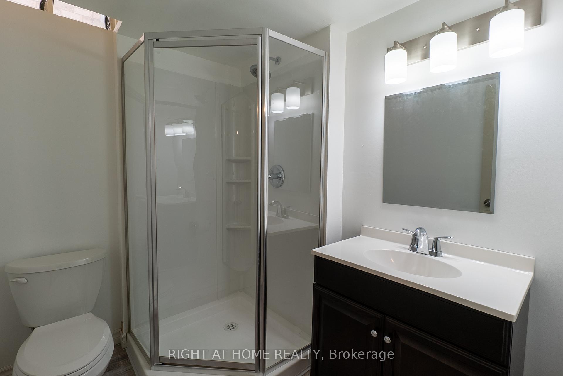 Photo 37 of 20 Daiseyfield Crescent, Vaughan, Vellore Village — HOMEH