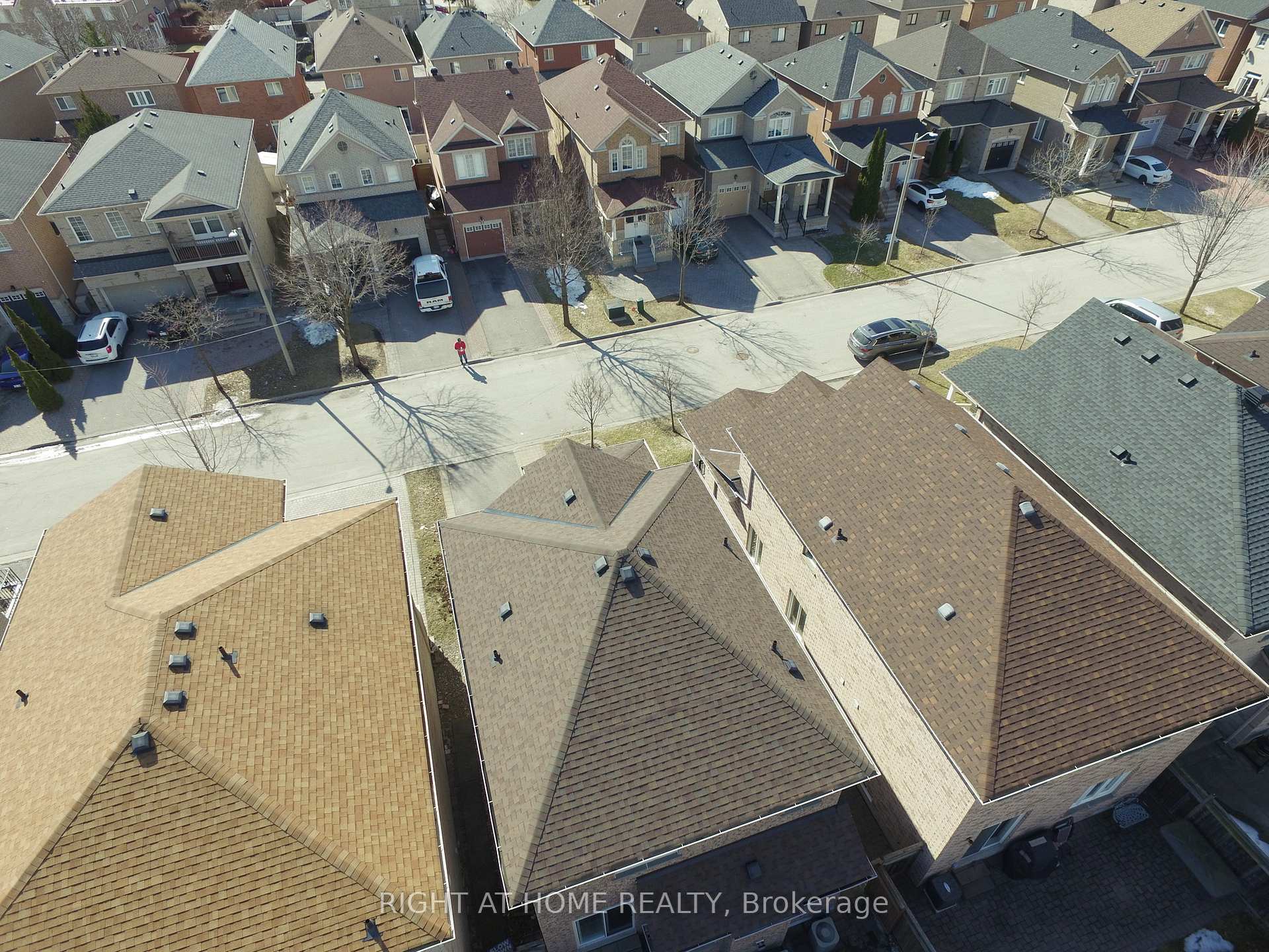 Photo 41 of 20 Daiseyfield Crescent, Vaughan, Vellore Village — HOMEH