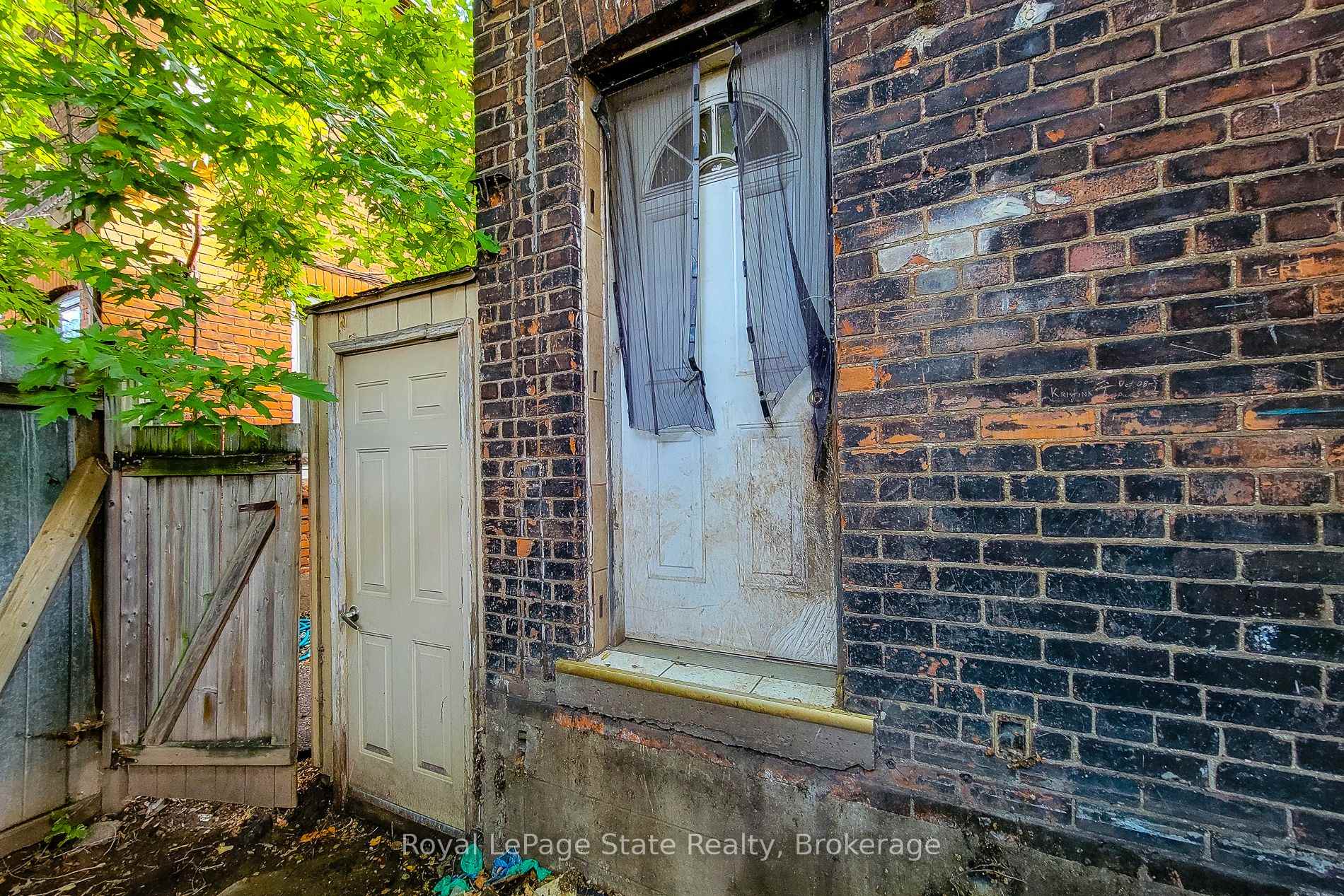 Photo 5 of 561 Wentworth Street N, Hamilton, Industrial Sector — HOMEH